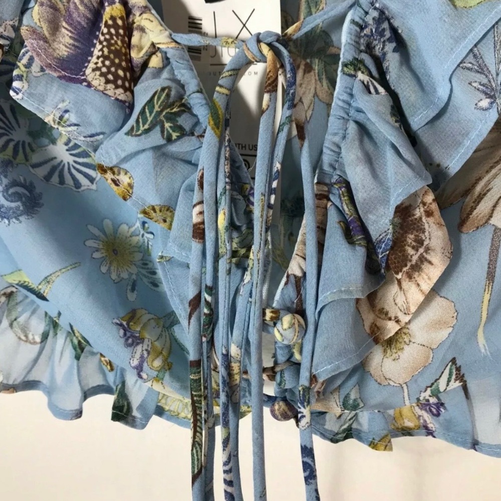 Blue Floral Ruffle Crop Top Large - Picture 3 of 4